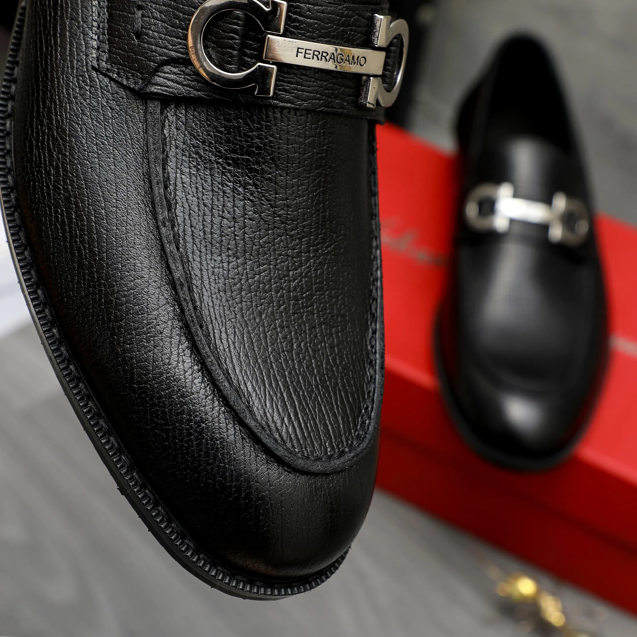Men's shoes 💰540 Product trademark: Ferragamo "Ferragamo" business casual slip-on leather shoes. Regular size: 39-45 (45. Customized, non-returnable) Product materials: Selected vertical grain cowhide upper, cowhide lining, original outsole